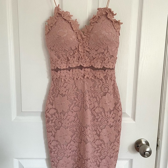 envy Dresses & Skirts - ENVY fitted nude/pink lace dress with spaghetti straps, size xs